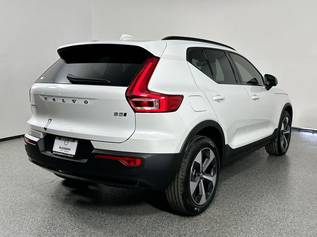 2025 Volvo XC40 Plus Dark Theme