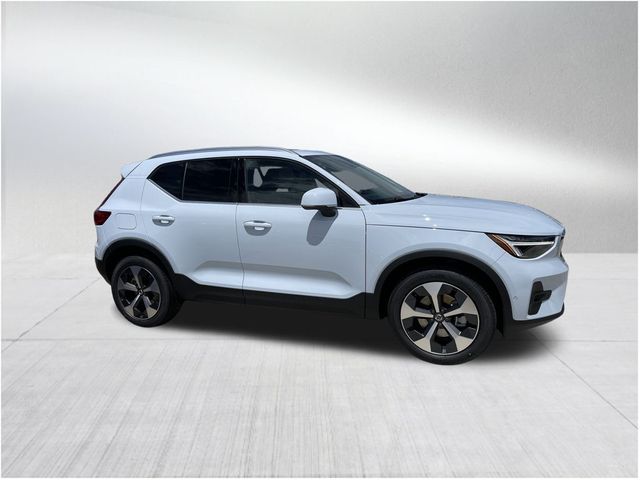 2025 Volvo XC40 Plus Dark Theme