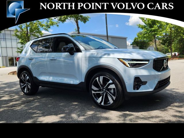 2025 Volvo XC40 Plus Dark Theme