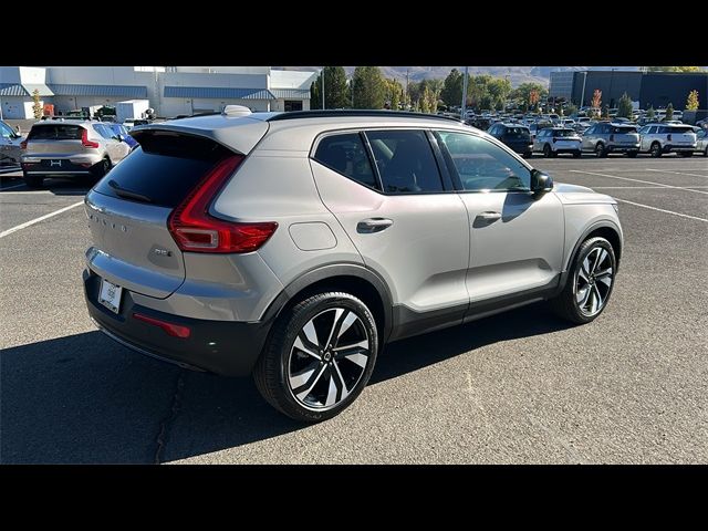 2025 Volvo XC40 Plus Dark Theme