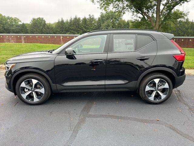 2025 Volvo XC40 Plus Dark Theme