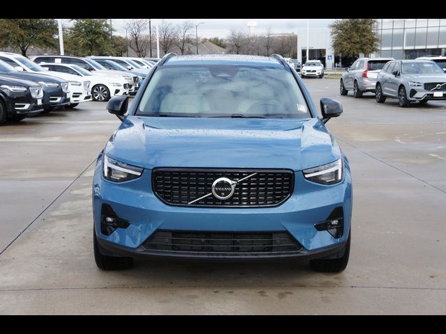 2025 Volvo XC40 Plus Dark Theme