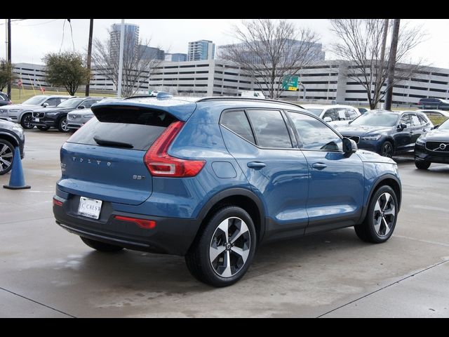 2025 Volvo XC40 Plus Dark Theme