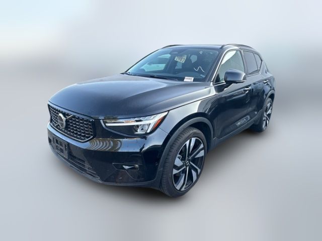 2025 Volvo XC40 Plus Dark Theme
