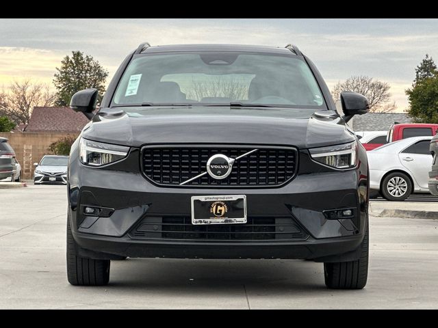 2025 Volvo XC40 Plus Dark Theme