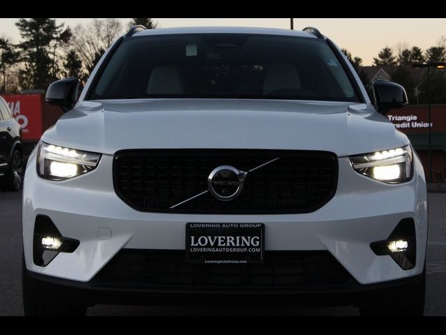 2025 Volvo XC40 Plus Dark Theme