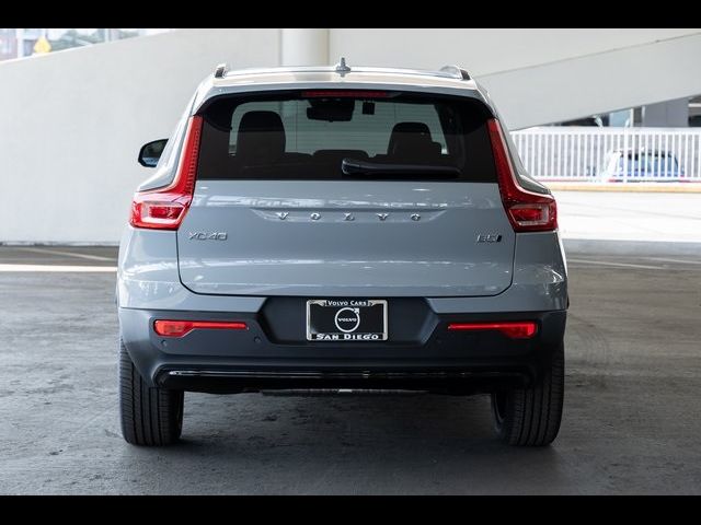 2025 Volvo XC40 Plus Dark Theme