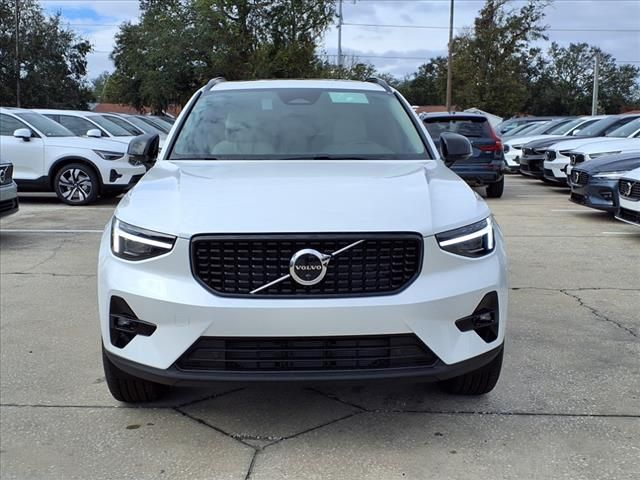 2025 Volvo XC40 Plus Dark Theme