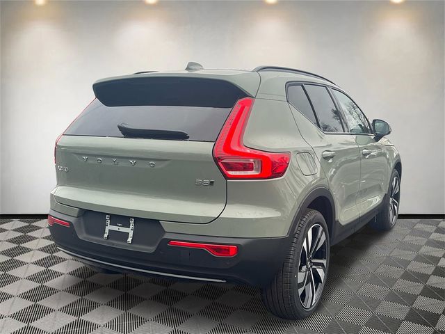 2025 Volvo XC40 Plus Dark Theme