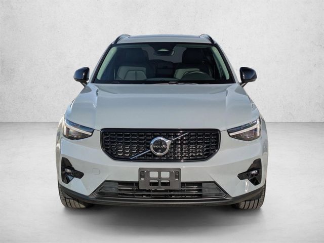 2025 Volvo XC40 Plus Dark Theme
