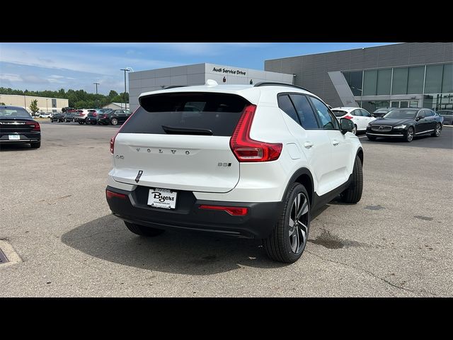 2025 Volvo XC40 Plus Dark Theme