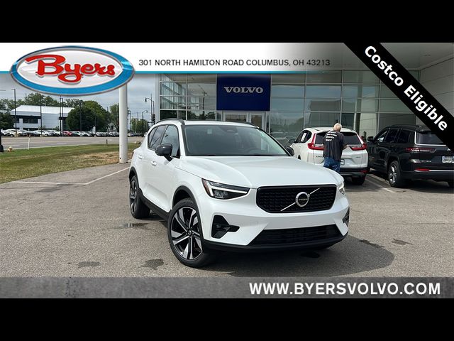 2025 Volvo XC40 Plus Dark Theme