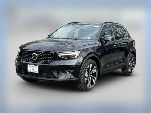 2025 Volvo XC40 Plus Dark Theme