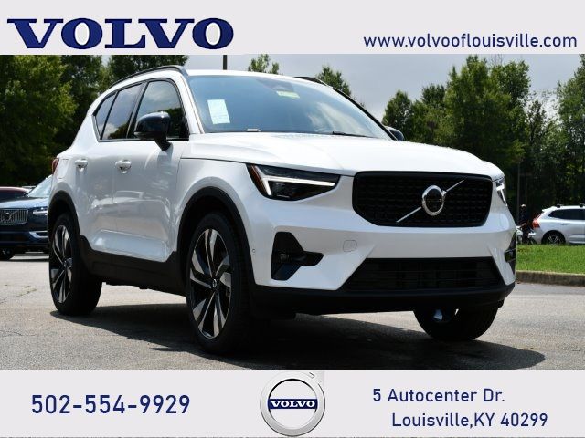 2025 Volvo XC40 Plus Dark Theme