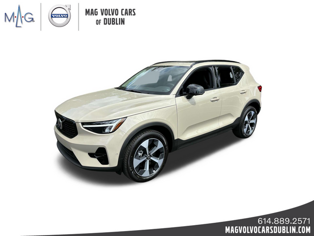 2025 Volvo XC40 Plus Dark Theme