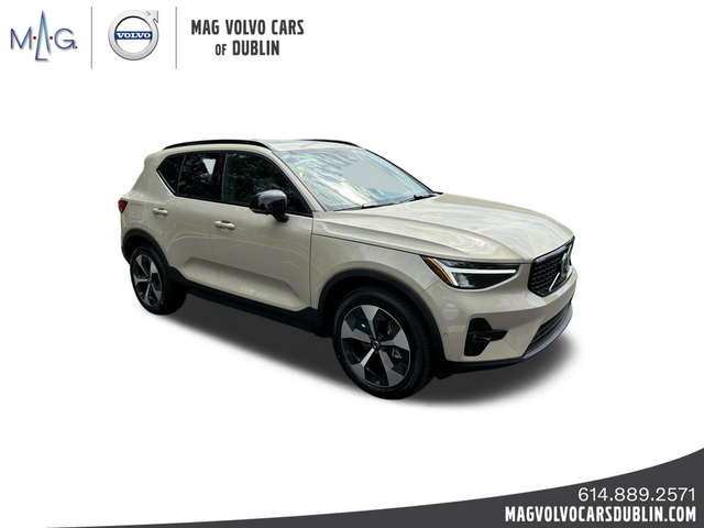 2025 Volvo XC40 Plus Dark Theme