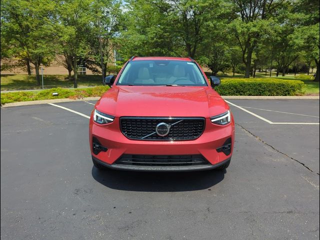 2025 Volvo XC40 Plus Dark Theme