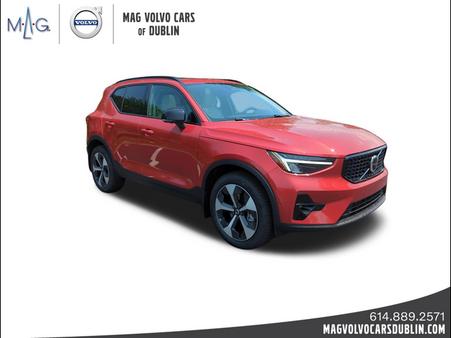 2025 Volvo XC40 Plus Dark Theme