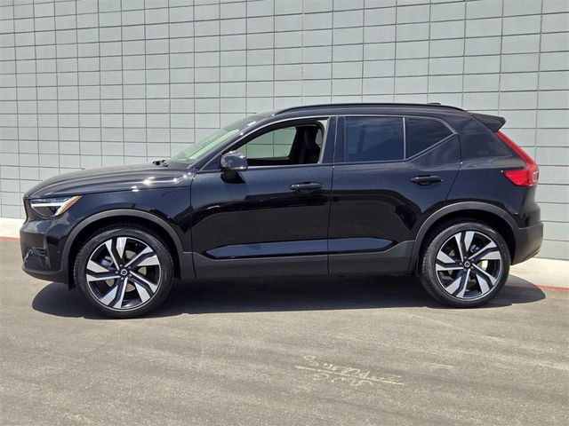 2025 Volvo XC40 Plus Dark Theme