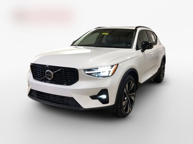 2025 Volvo XC40 Plus Dark Theme