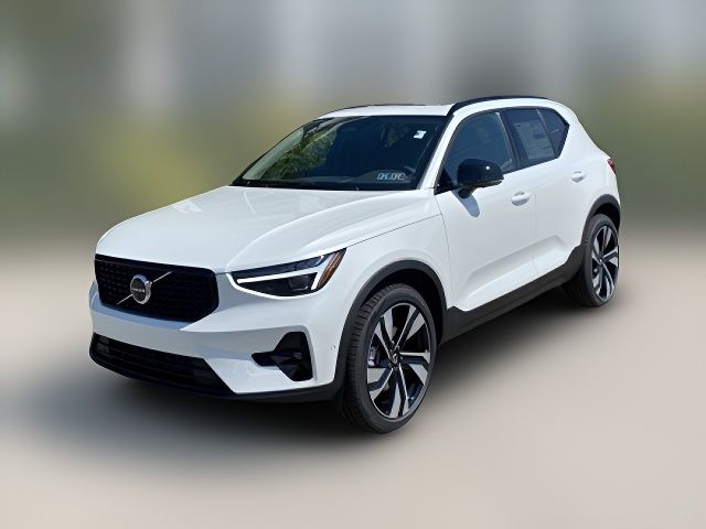 2025 Volvo XC40 Plus Dark Theme