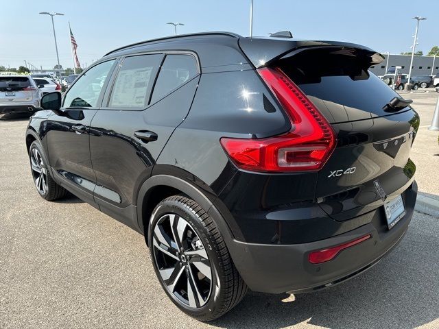 2025 Volvo XC40 Plus Dark Theme