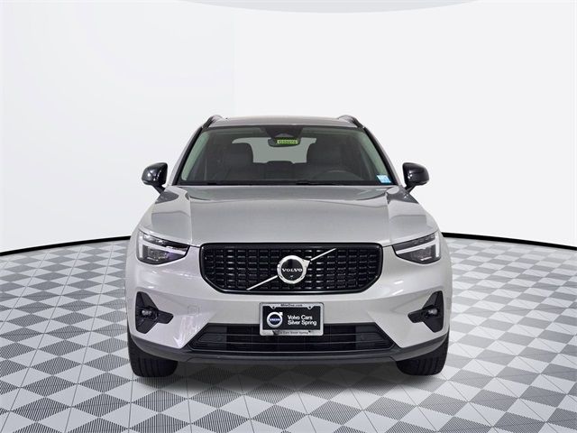 2025 Volvo XC40 Plus Dark Theme