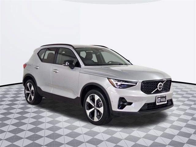 2025 Volvo XC40 Plus Dark Theme