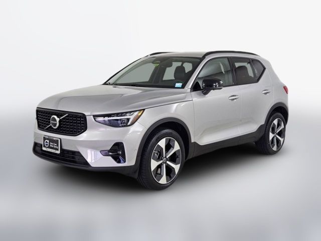 2025 Volvo XC40 Plus Dark Theme