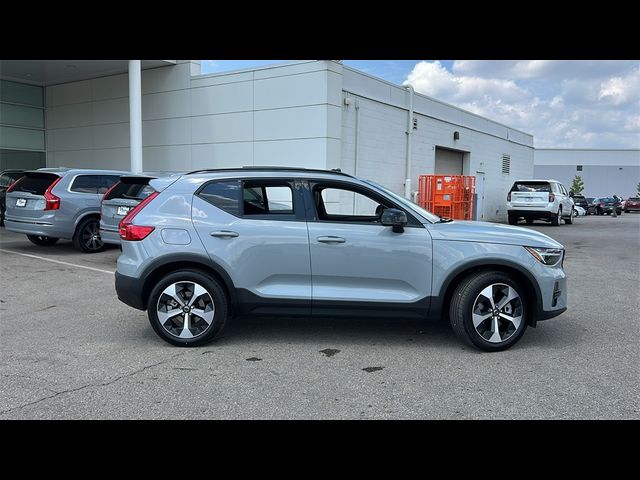 2025 Volvo XC40 Plus Dark Theme