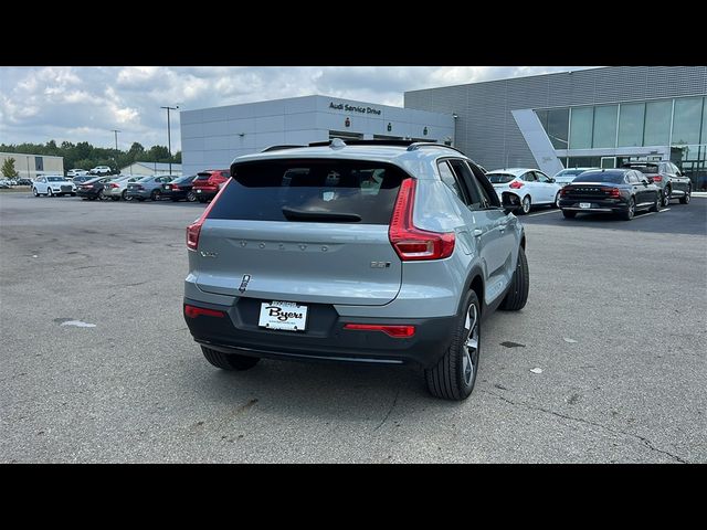 2025 Volvo XC40 Plus Dark Theme