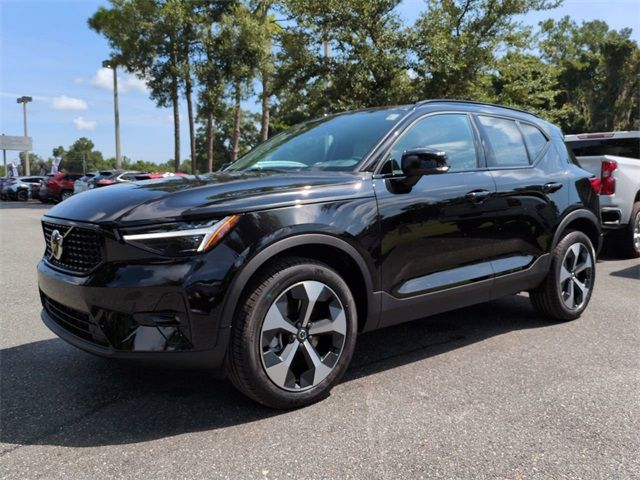 2025 Volvo XC40 Plus Dark Theme