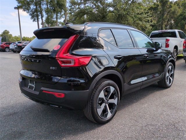 2025 Volvo XC40 Plus Dark Theme