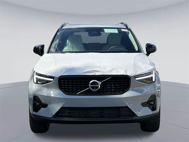 2025 Volvo XC40 Plus Dark Theme