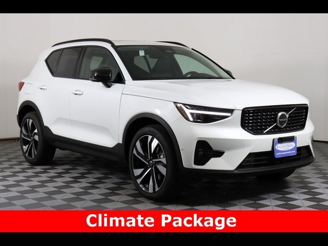 2025 Volvo XC40 Plus Dark Theme