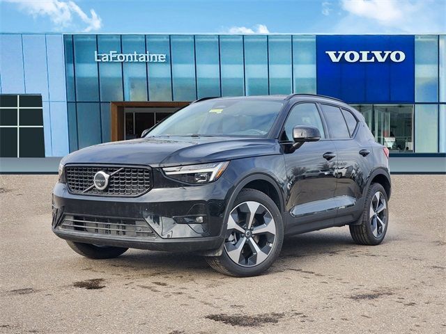 2025 Volvo XC40 Plus Dark Theme