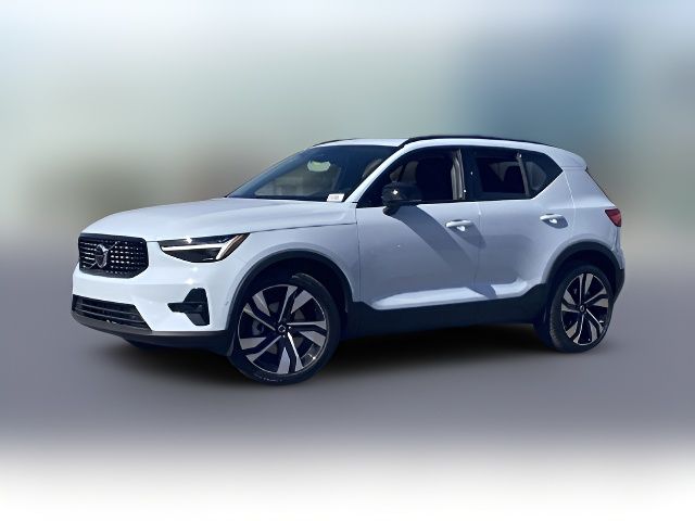 2025 Volvo XC40 Plus Dark Theme