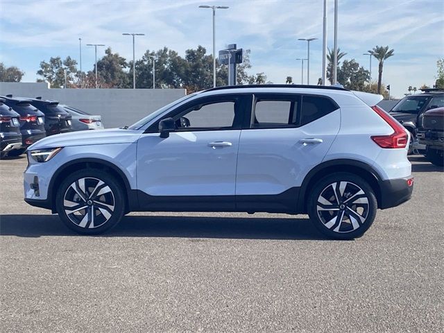 2025 Volvo XC40 Plus Dark Theme