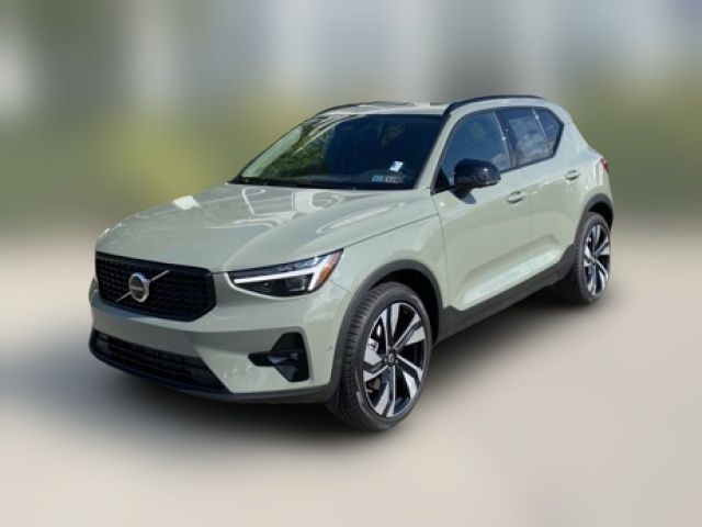 2025 Volvo XC40 Plus Dark Theme