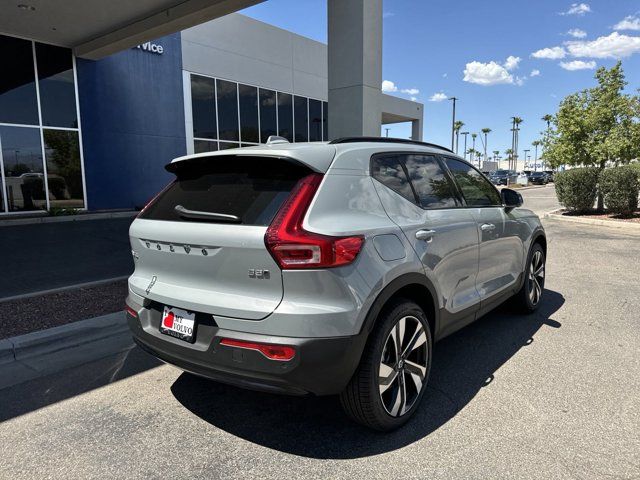 2025 Volvo XC40 Plus Dark Theme