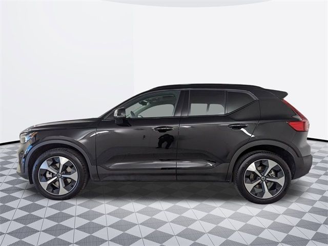 2025 Volvo XC40 Plus Dark Theme