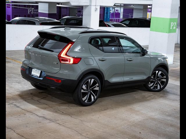 2025 Volvo XC40 Plus Dark Theme