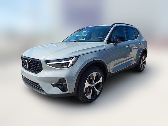 2025 Volvo XC40 Plus Dark Theme