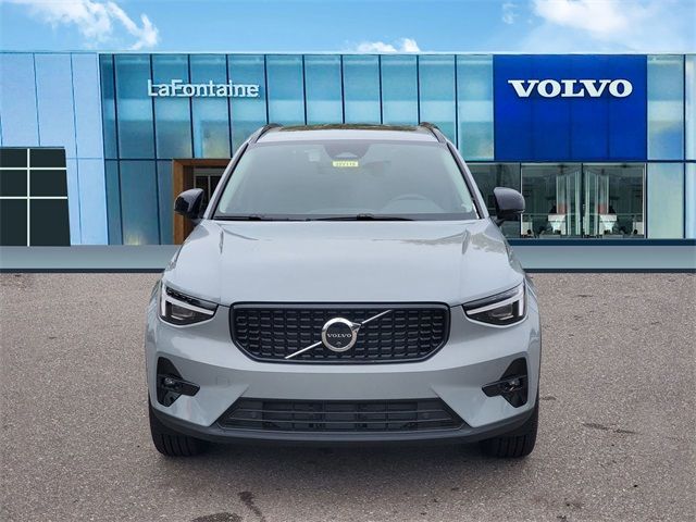 2025 Volvo XC40 Plus Dark Theme