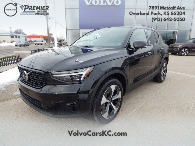 2025 Volvo XC40 Plus Dark Theme