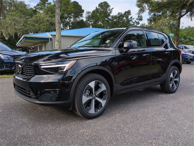 2025 Volvo XC40 Plus Dark Theme