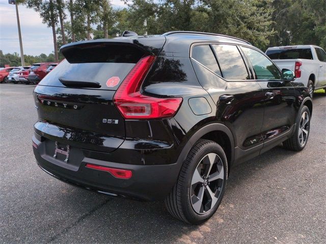 2025 Volvo XC40 Plus Dark Theme