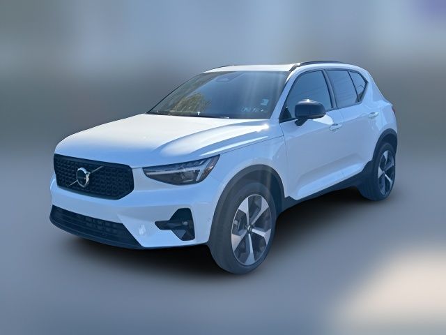 2025 Volvo XC40 Plus Dark Theme