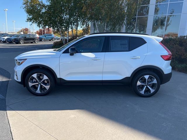 2025 Volvo XC40 Plus Dark Theme