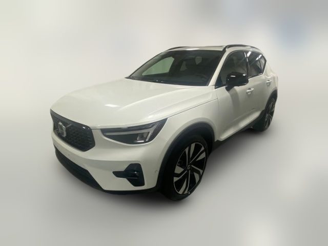 2025 Volvo XC40 Plus Dark Theme